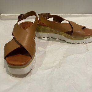 Yoki Platform Sandal - Size 8.5 Women